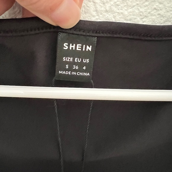 Shein black top - Picture 3 of 4